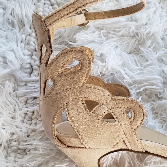 Topshop Nude Ankle Strap Heels - Picture 4 of 8